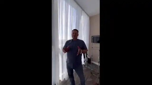 Обложка видео «Утепление холодного остекления от застройщика»